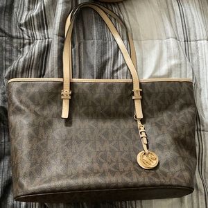 MICHAEL KORS JET SET TRAVEL BROWN TOTE HANDBAG